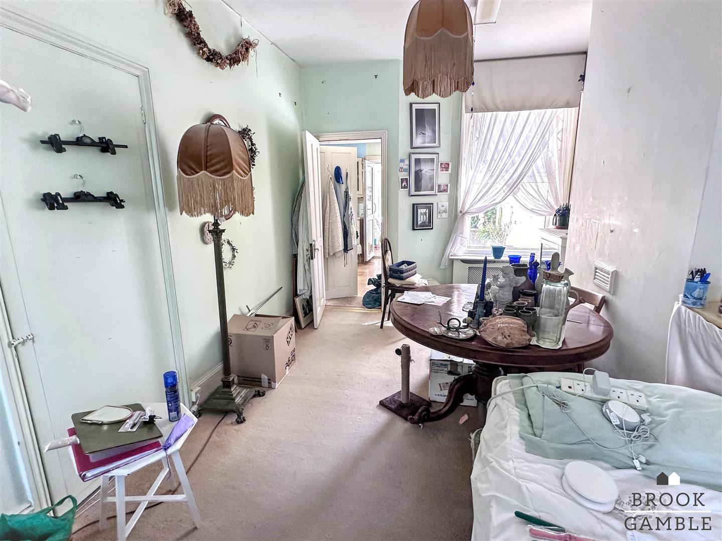 4 Bedroom House - Terraced. Willowfield Square in Eastbourne,  4